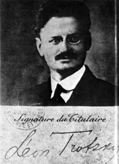 Léon托洛茨基——他出现在他的法国护照上(1917)